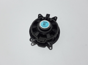 VOLVO C 40 I (2022–2026) Rear side door speaker 32265248 - 3