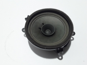   Rear side door speaker 