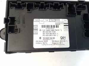 Mercedes Benz S-Class 221 (2005–2013) Front door control unit A2219007401 - 2