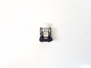 Mercedes Benz S-Class 221 (2005–2013) USB port A2218200087 - 2