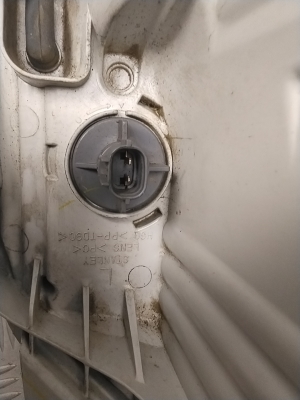 Isuzu D-Max (2012–2026) Headlight - 5