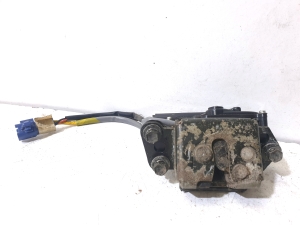 TOYOTA Corola Verso R1 (2004–2009) Trunk lid lock - 2