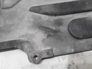 VOLVO V90 (2016–2026) Unterbodenschutz hinten 31497464 - 2