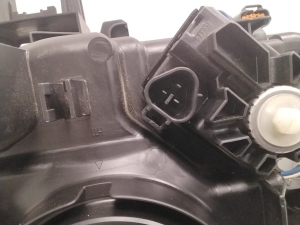 Mazda CX-3 (2015–2026) Scheinwerfer vorne D10E51030 - 2