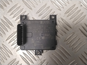 Mercedes Benz C-Class 206 (2021–2026) Pimeda nurga radar Distronic A0009051019 - 2