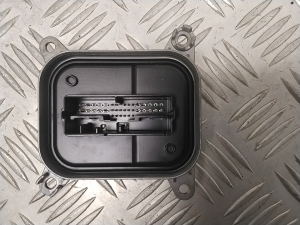 Tesla Model 3 3 (2016–2024) Xenon headlight control unit 153292502E - 2