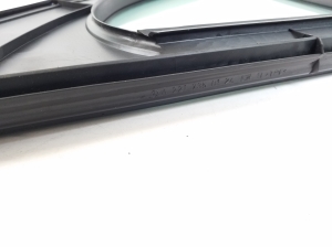 Mercedes Benz S-Class 221 (2005–2013) Aizmugurējo sānu durvju trīsstūrveida stikls A2217350124 - 2