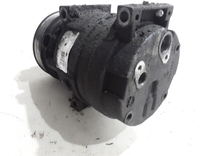 Opel Vivaro A (2001–2014) A/C compressor 7700105765 - 3