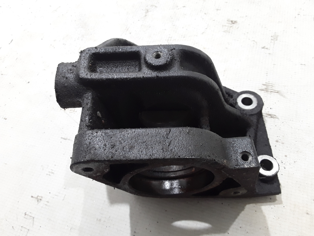 RENAULT Trafic 2 generation (2001-2015) Кронштейн оси 8200049238 26581522