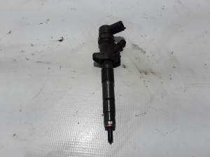  Fuel injector 