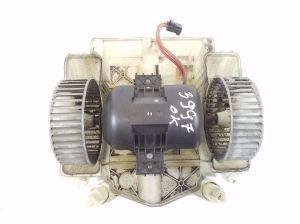 Heizungsgebläsemotor - A2218200514