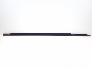 Mercedes Benz S-Class 221 (2005–2013) Esiukse klaasi välimine liist A2216903380 - 3