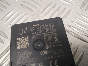 Mercedes Benz C-Class 206 (2021–2026) Pimeda nurga radar Distronic A0009003138 - 4