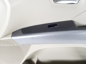 Mitsubishi Outlander (2006–2012) Front door panel - 2