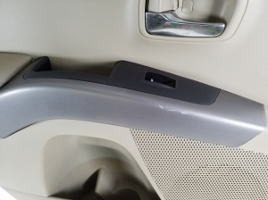  Upholstery of rear side doors 