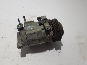  Air conditioner compressor 