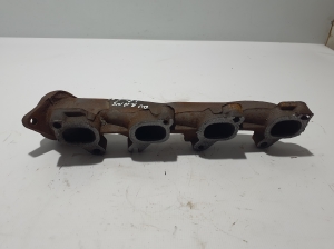  Exhaust manifold 