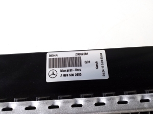 Mercedes Benz E-Class W212 (2009–2015) Motorkühler A0995002603 - 2