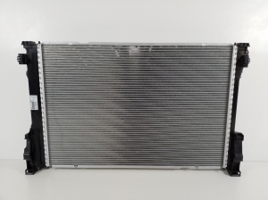 Mercedes Benz E-Class W212 (2009–2015) Motorkühler A0995002603 - 3