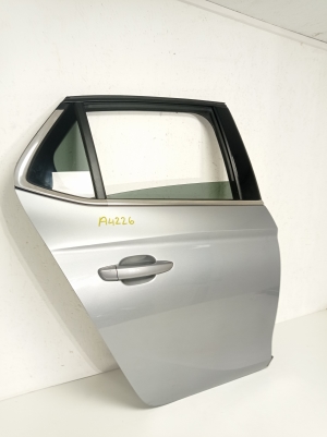  Rear side doors 