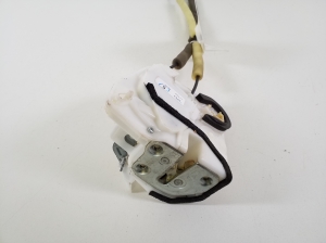 Mazda 2 (2014–2026) Rear side door lock 9E06A0371 - 3