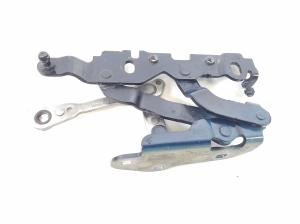 Mercedes Benz C-Class 204 (2007–2014) Hood hinge - 3