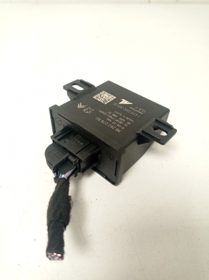 Opel Crossland X X 75 (2017–2026) Light control module 9826207680 - 2
