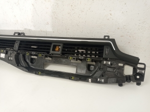 AUDI A4 B9 (2015–2026) Dashboard air vent grilles 8W2820901C - 3