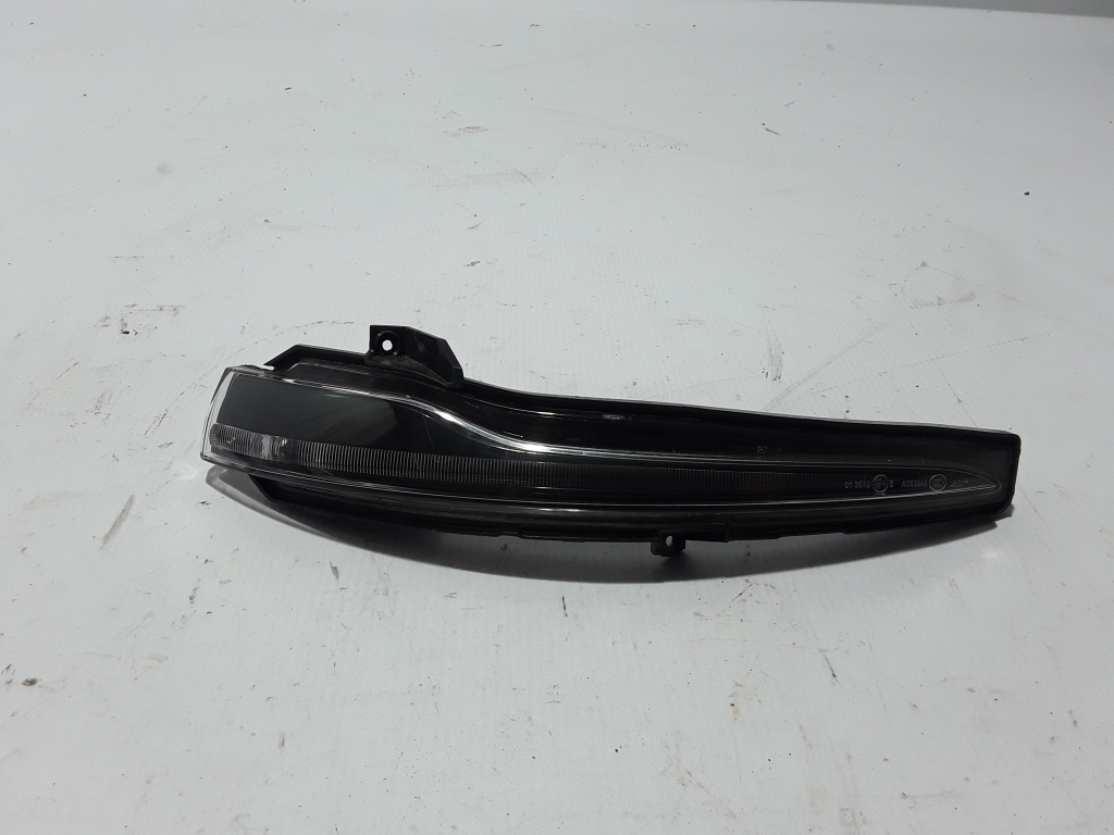 MERCEDES-BENZ E-Class W213/S213/C238/A238 (2016-2024) Clignotant de rétroviseur de porte avant droite A0999064601 26389995