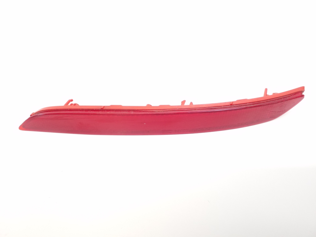 Hyundai i20 (2008–2014) Rückstrahler Stoßstange hinten 924061J5 Hyundai i20 (2008–2014) Rückstrahler Stoßstange hinten 924061J5