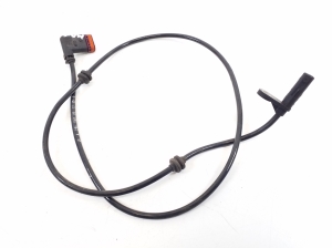 Mercedes Benz C-Class 204 (2007–2014) ABS-Sensor hinten A2045400317