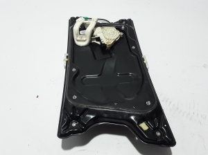 Land Rover Range Rover III (2002–2012) Front door window regulator LR013867 - 2