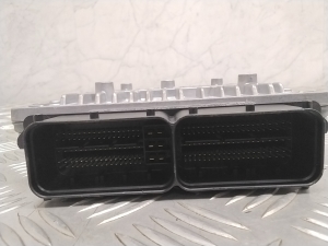 Mercedes Benz C-Class 205 (2014–2021) Motorsteuergerät A1779008004 - 2