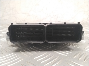 Mercedes Benz C-Class 205 (2014–2021) Engine control unit A1779008004 - 2