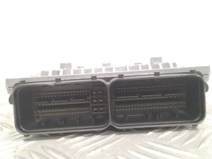 Mercedes Benz C-Class 205 (2014–2021) Engine control unit A1779008004 - 3