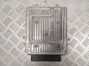 Mercedes Benz C-Class 205 (2014–2021) Motorsteuergerät A1779008004 - 3