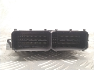 Mercedes Benz C-Class 205 (2014–2021) Engine control unit A1779008004 - 4