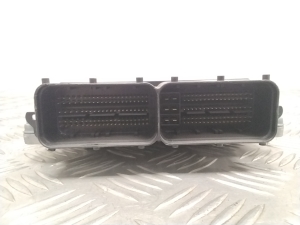 Mercedes Benz C-Class 205 (2014–2021) Engine control unit A1779008004 - 2