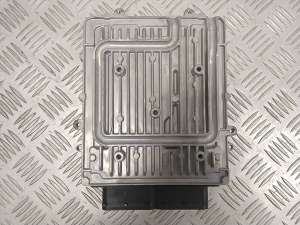 Mercedes Benz C-Class 205 (2014–2021) Motorsteuergerät A1779008004 - 3