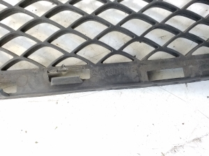 Mercedes Benz E-Class W212 (2009–2015) Front bumper lower grille A2128850124 - 3