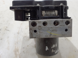 Land Rover Range Rover III (2002–2012) ABS unit AH422C405AH - 3