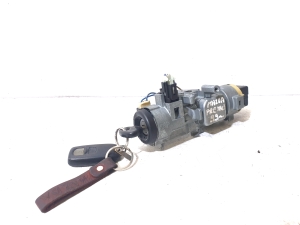 Mazda Premacy (1999–2005) Ignition switch - 2