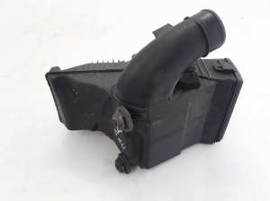RENAULT Clio III (2005–2012) Luftfiltergehäuse 8200309636 - 3