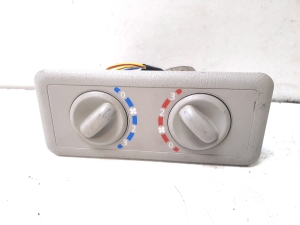  Interior shoulder control panel 