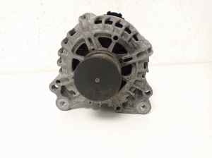 AUDI A4 B9 (2015–2026) Generaator 04L903024 - 3