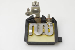   Battery fuse block 