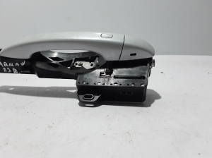 RENAULT Arkana (2019–2026) Front door external opening handle and its details - 2