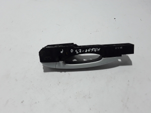 RENAULT Arkana (2019–2026) Front door external opening handle and its details - 4