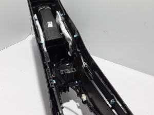 RENAULT Arkana (2019–2026) Center console 8201739719 - 4