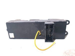 NISSAN Primera P12 (2001–2008) Front door glass switch 25401AV640 - 2